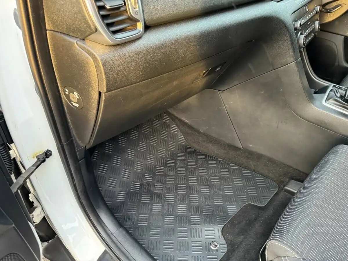 2016-kia-sportage-16-gdi-2-130bhp-big-23