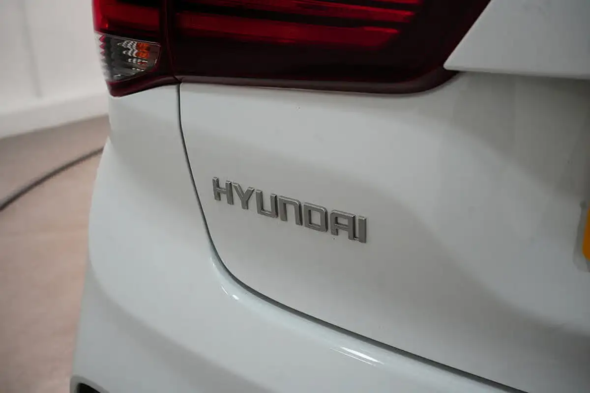 2020-hyundai-i20-12-play-big-14