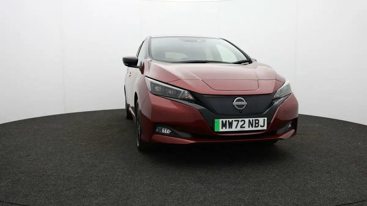 2023-nissan-leaf-e-tekna-39kwh-big-51