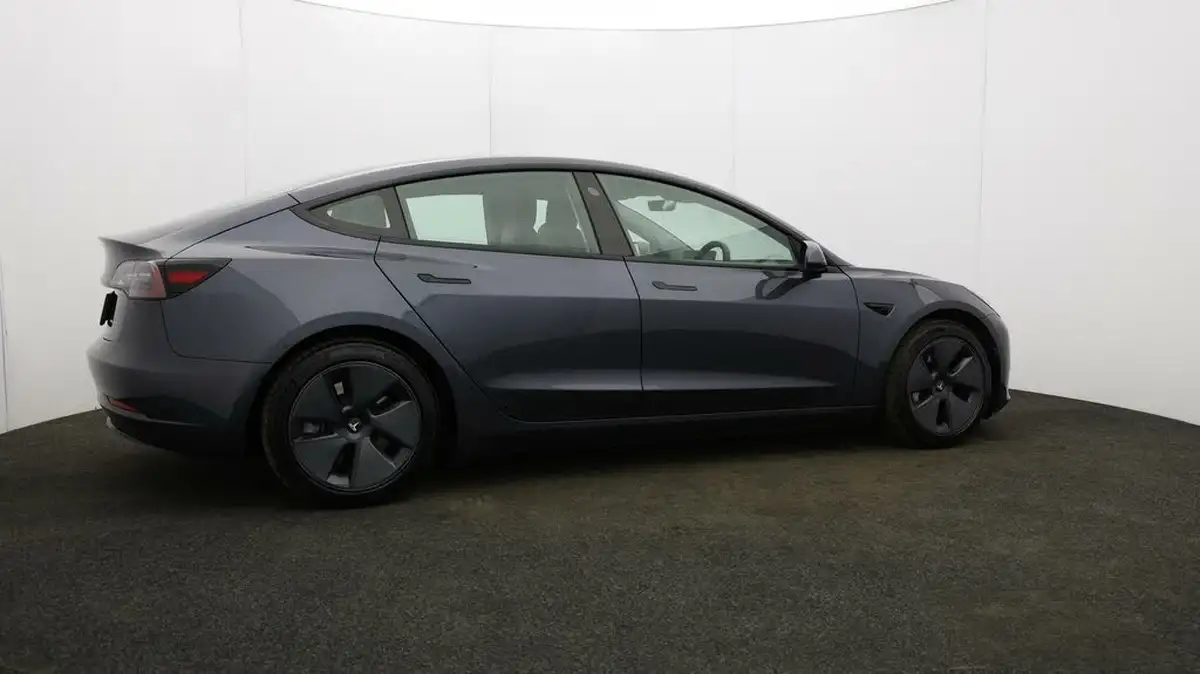2020-tesla-model-3-e-long-range-big-50