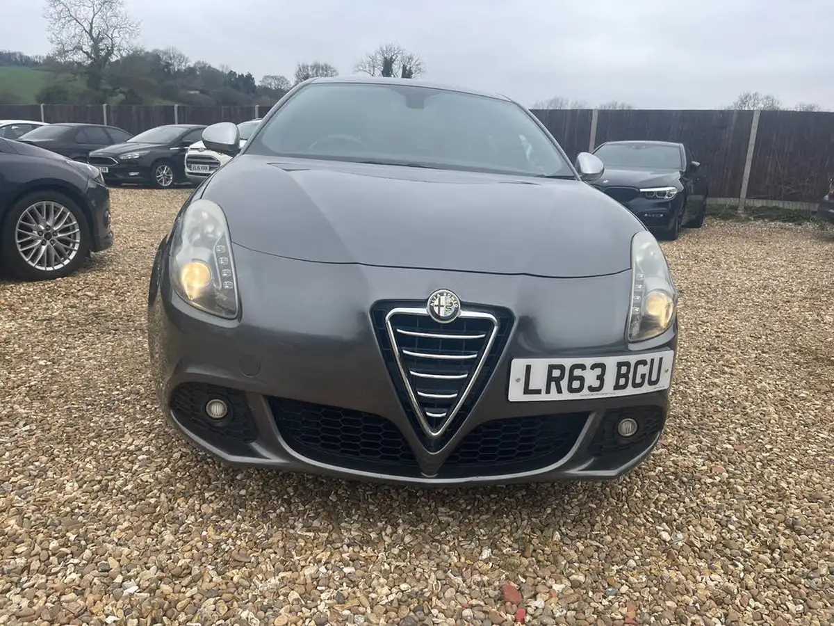 2013-alfa-romeo-giulietta-14-sportiva-big-1