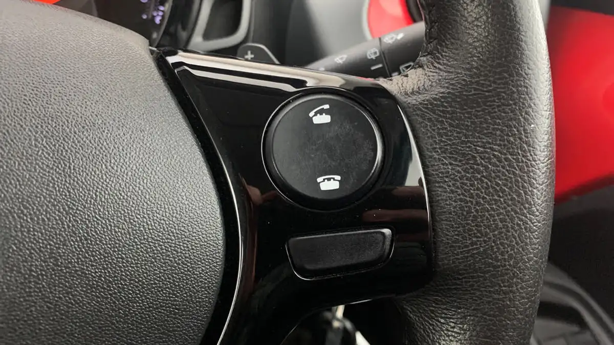 2020-toyota-aygo-10-vvt-i-x-play-tss-x-shift-big-17