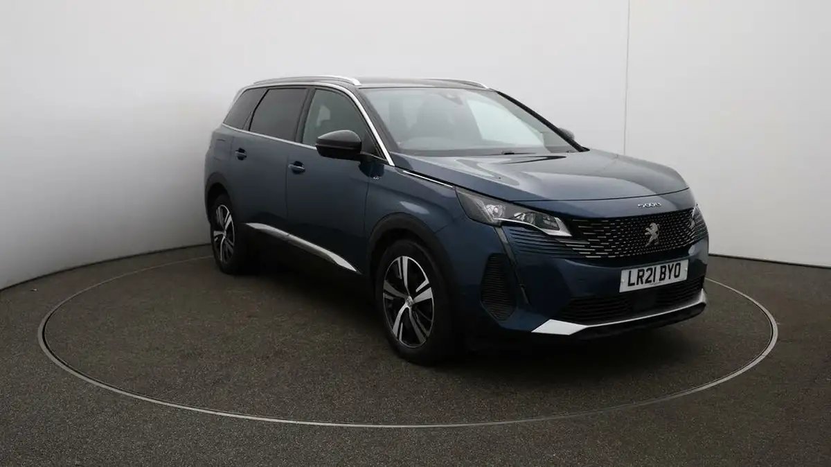 2021-peugeot-5008-suv-15-bluehdi-gt-big-45