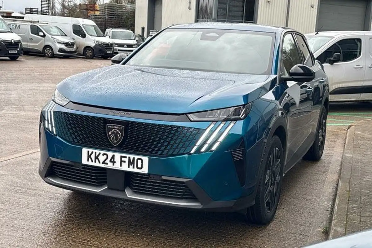 2024-peugeot-3008-suv-12-puretech-allure-136ps-hybrid-e-dsc6-big-5