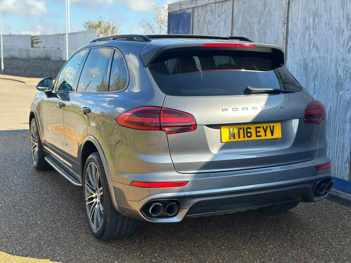 2016-porsche-cayenne-42td-s-big-6