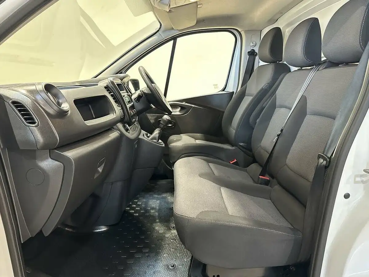 2021-renault-trafic-20dci-sl28-energy-120-business-big-18