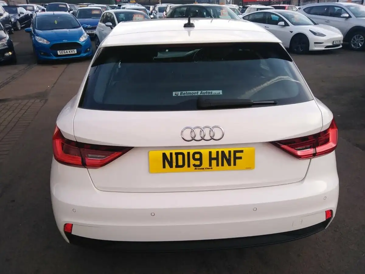 2019-audi-a1-10-30-tfsi-se-big-3