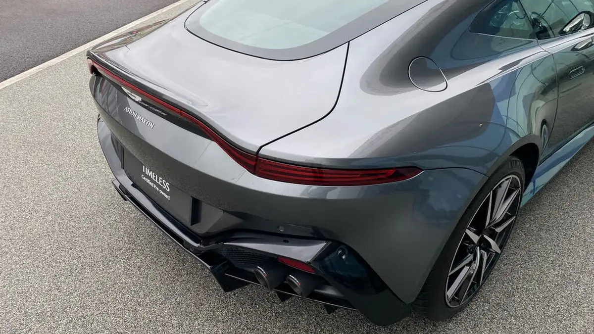 2019-aston-martin-vantage-40-v8-vantage-big-7