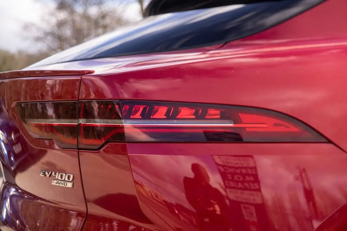 2018-jaguar-i-pace-ev400-hse-big-43