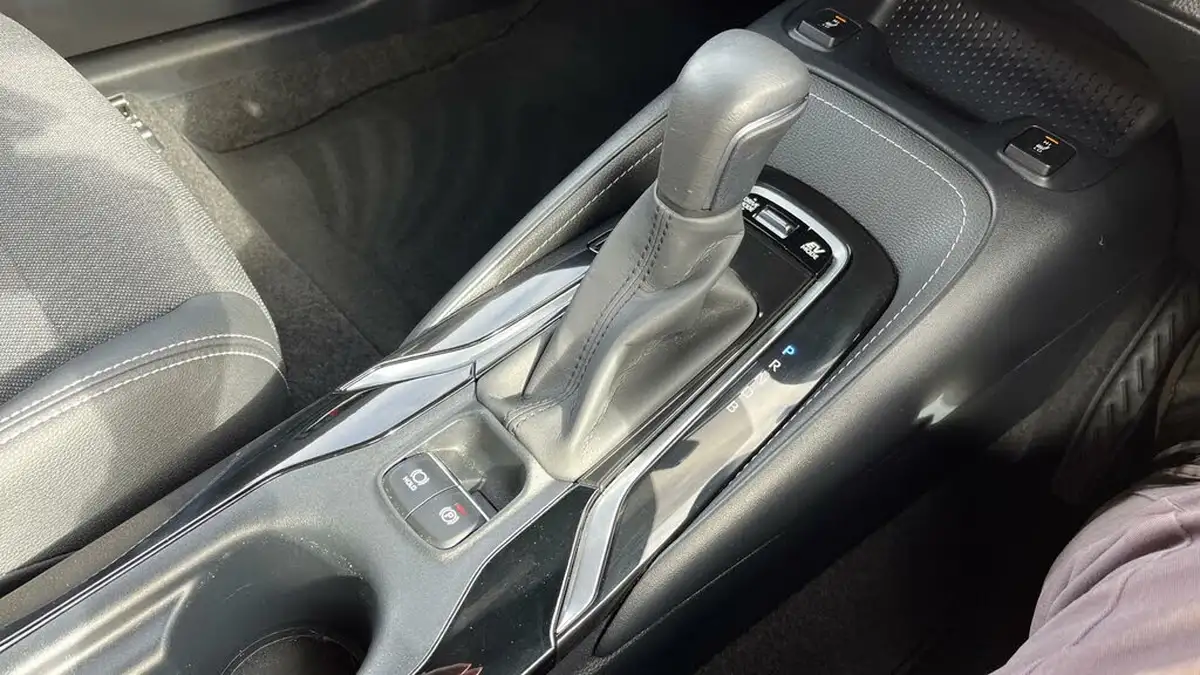 2022-toyota-corolla-18-vvt-i-design-120bhp-trk-hatchback-5d-big-41