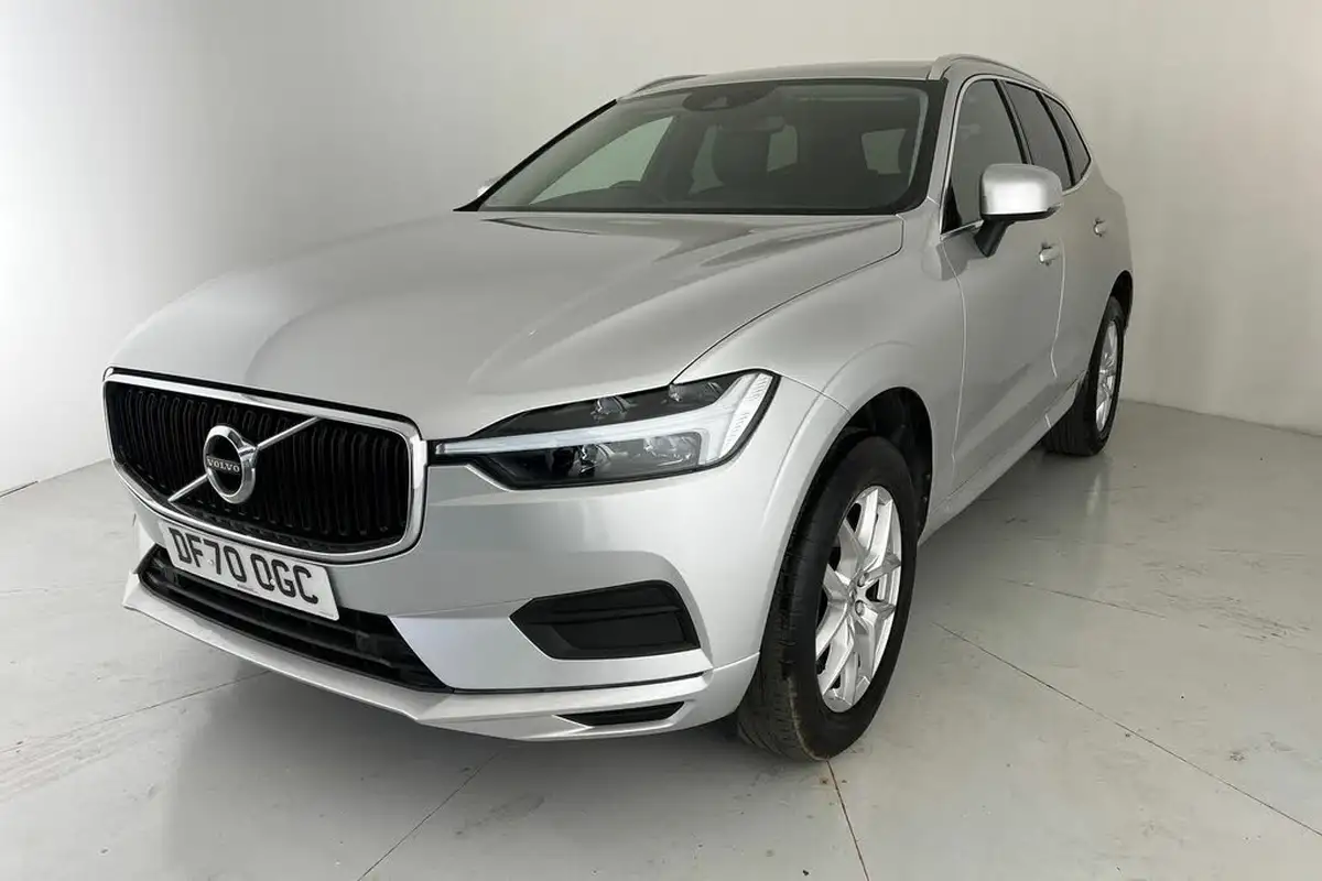 2021-volvo-xc60-20td-b4-momentum-awd-big-25