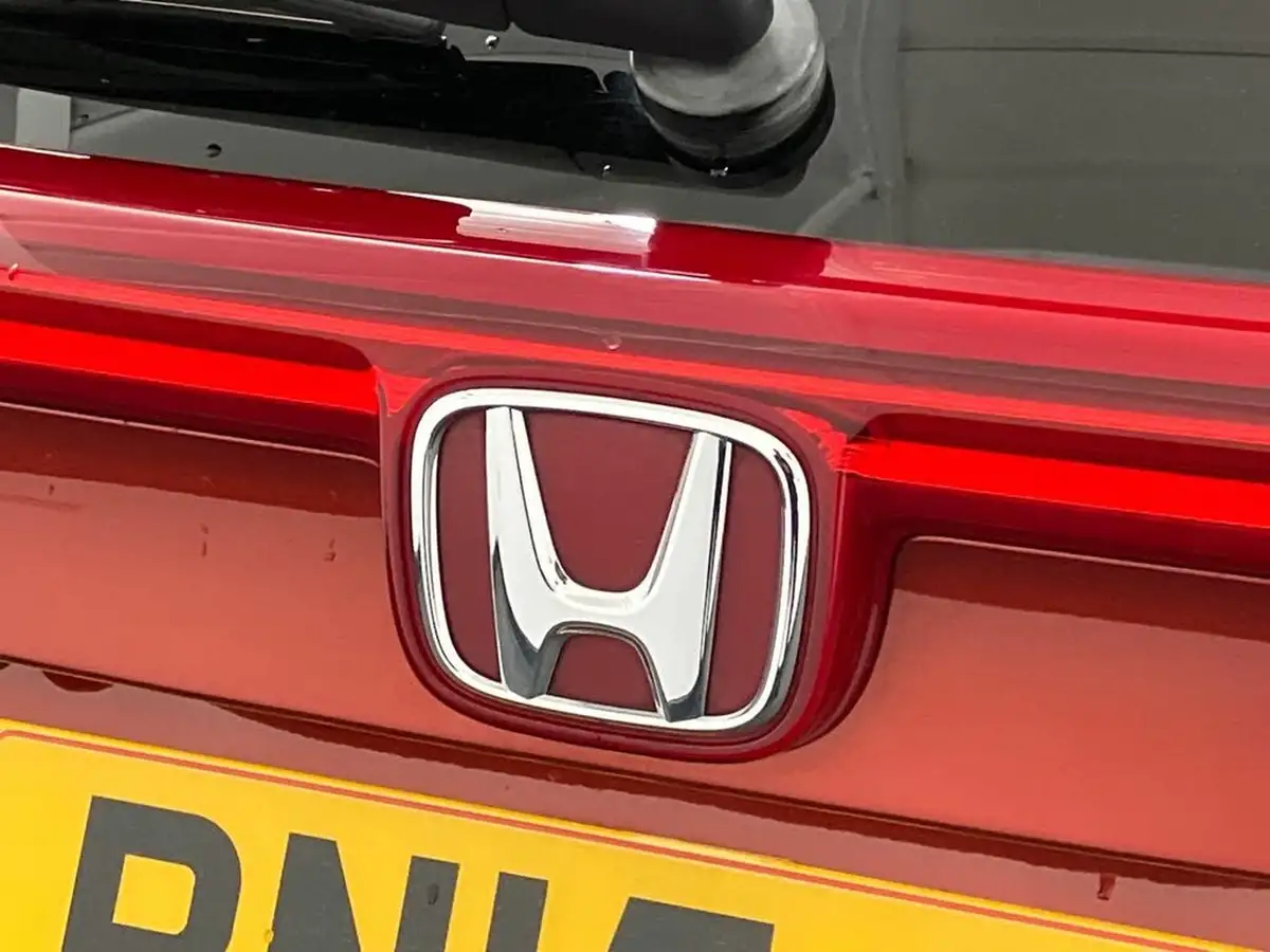 2015-honda-civic-18-sr-tourer-big-53