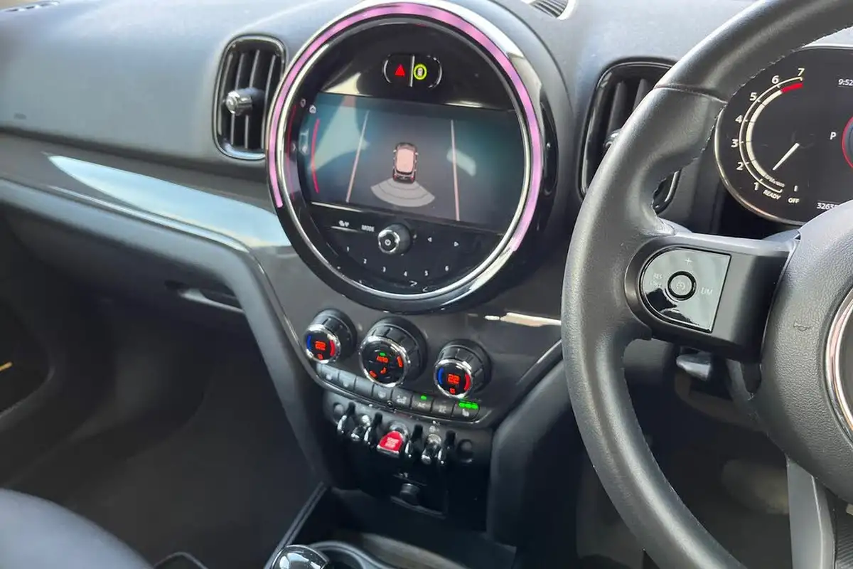 2021-mini-countryman-15-cooper-classic-auto-big-27