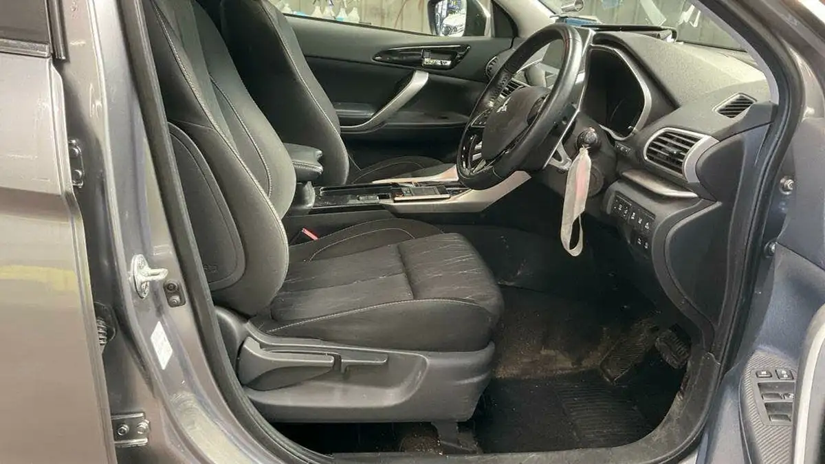 2018-mitsubishi-eclipse-cross-15-3-auto-big-6