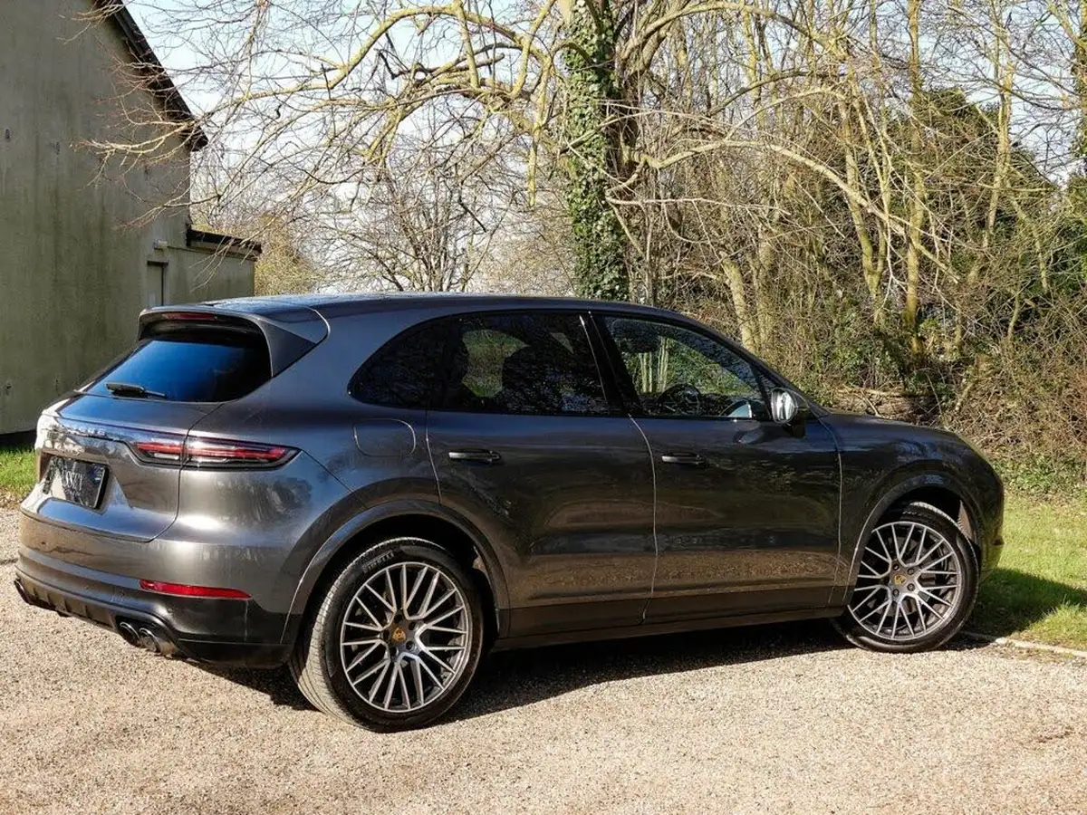 2019-porsche-cayenne-30-v6-s-big-7