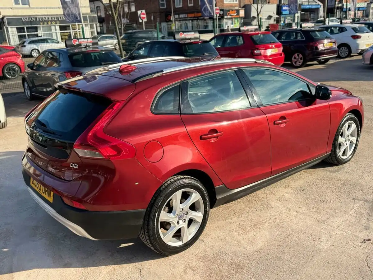 2013-volvo-v40-16td-d2-cross-country-lux-big-13