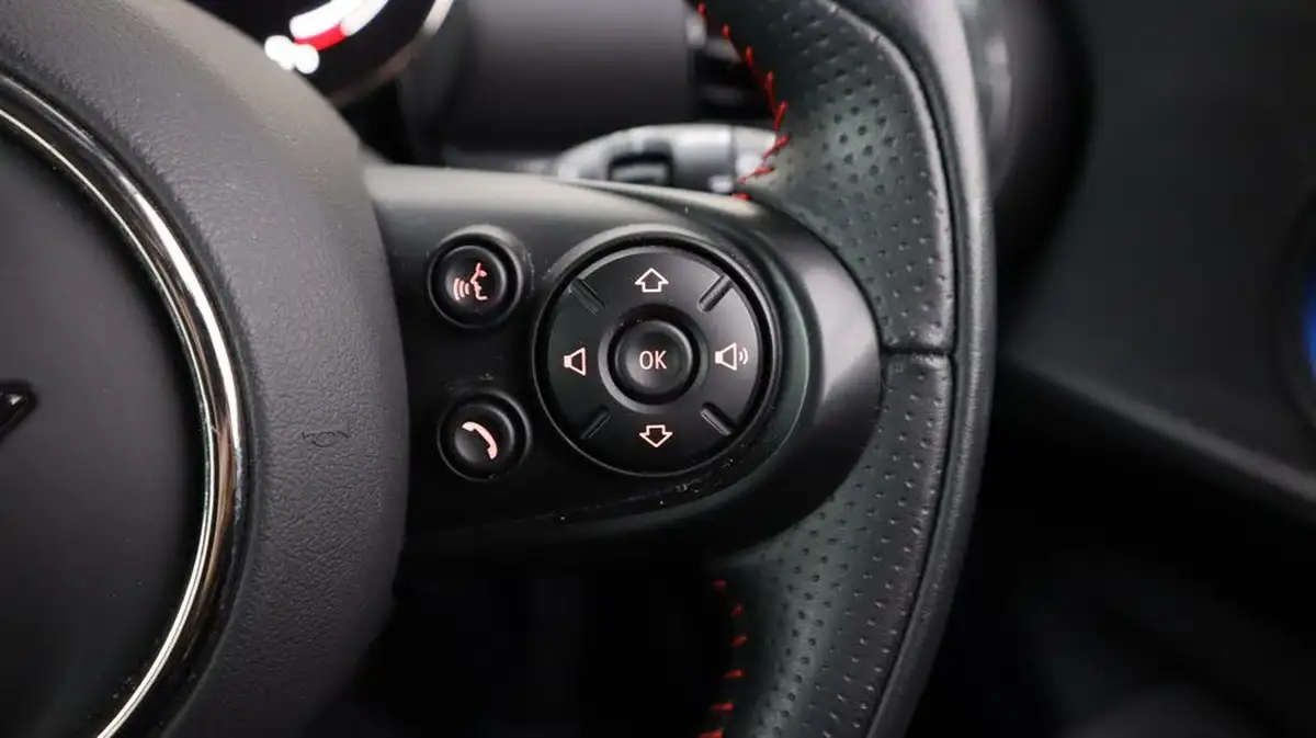 2020-mini-clubman-15-cooper-sport-big-22