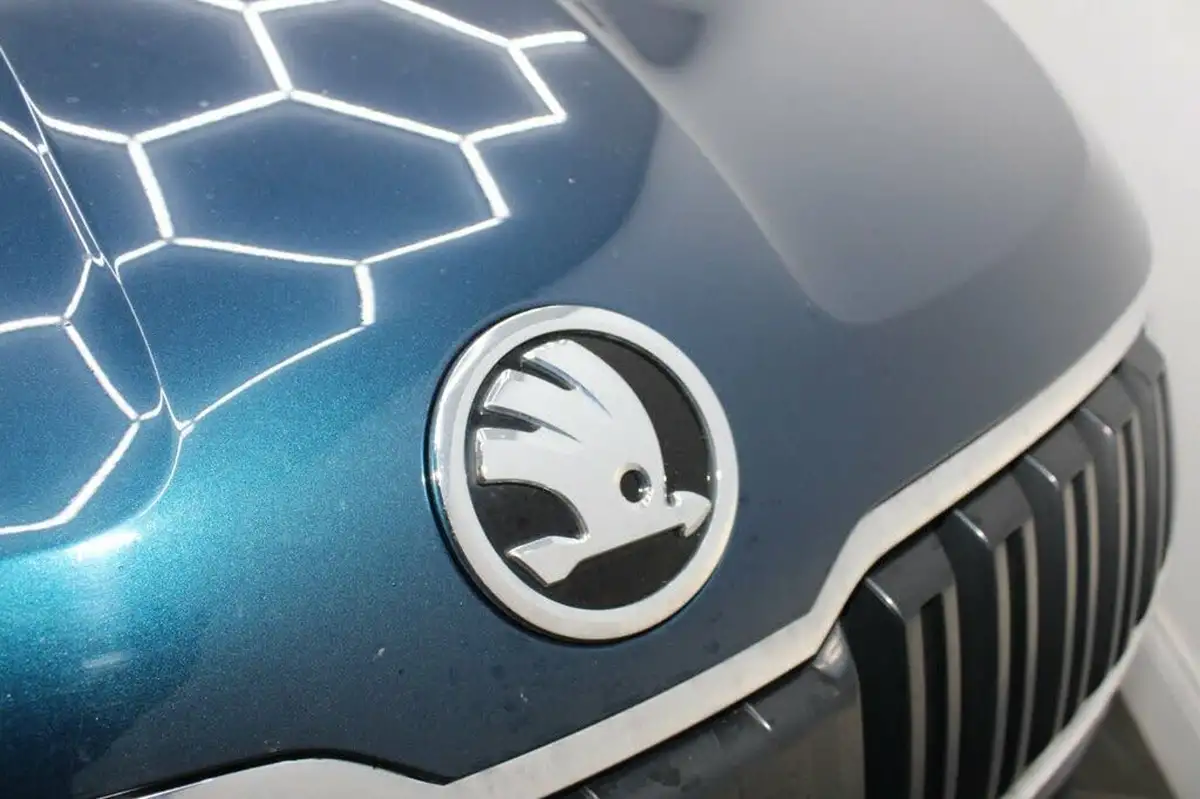 2019-skoda-karoq-16tdi-se-l-dsg-big-14