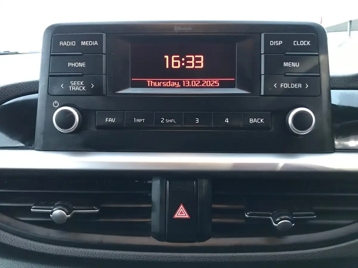 2024-kia-picanto-10-2-66bhp-big-15