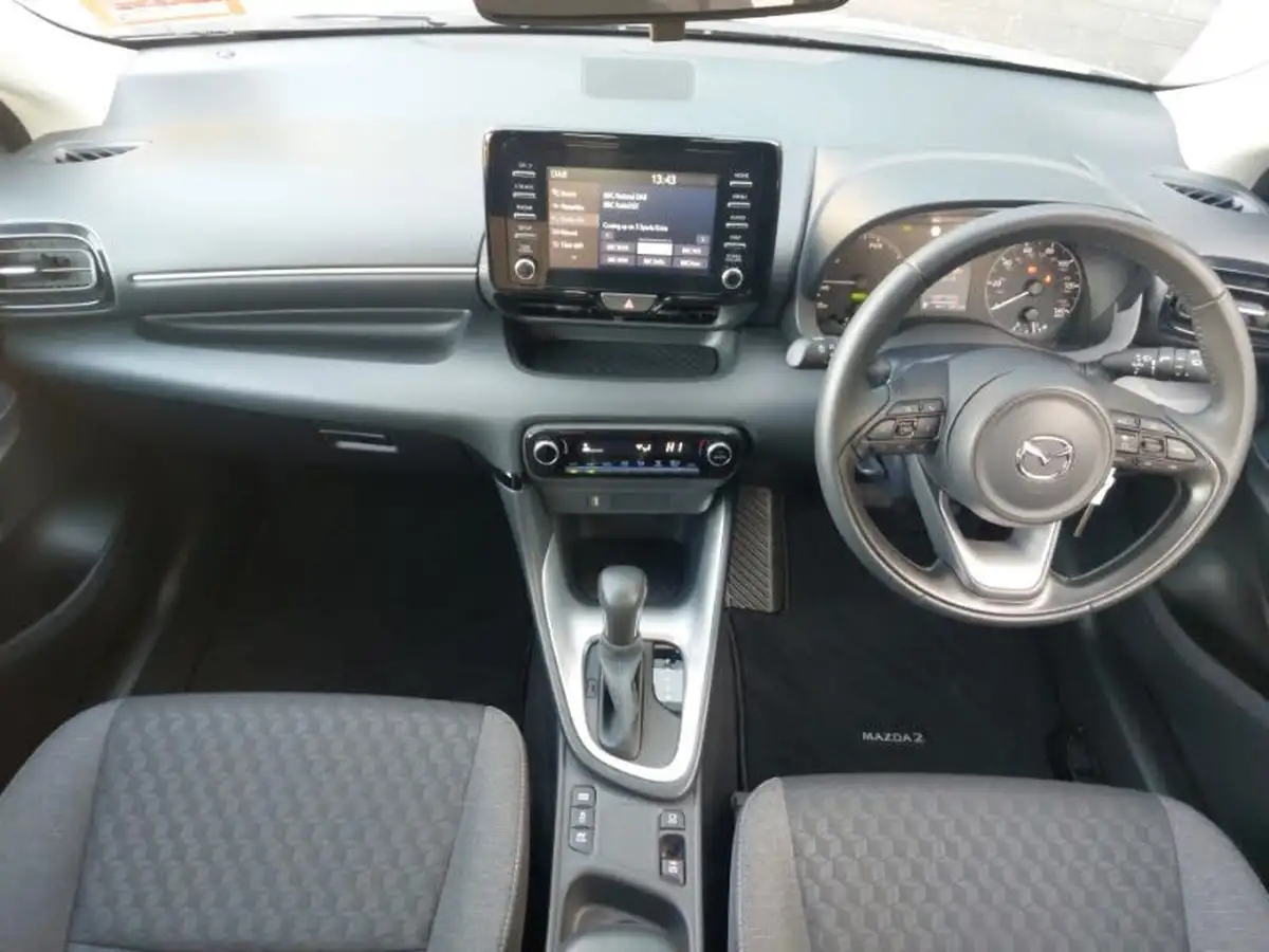 2023-mazda-mazda2-15-pure-big-2