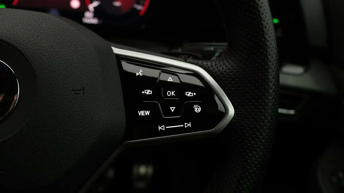 2022-volkswagen-golf-20-tsi-gti-clubsport-big-25