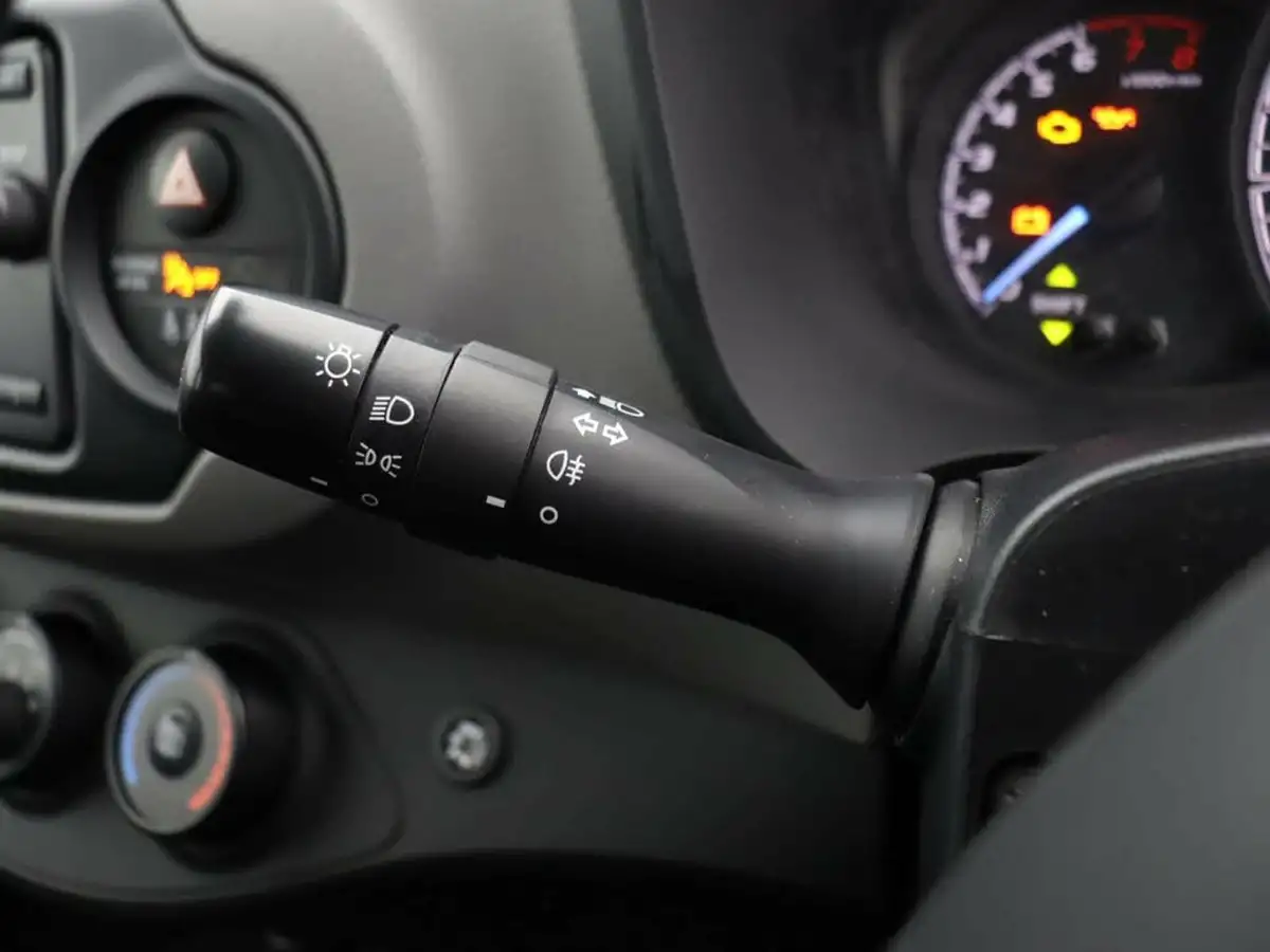 2019-toyota-yaris-10-vvt-i-active-big-31