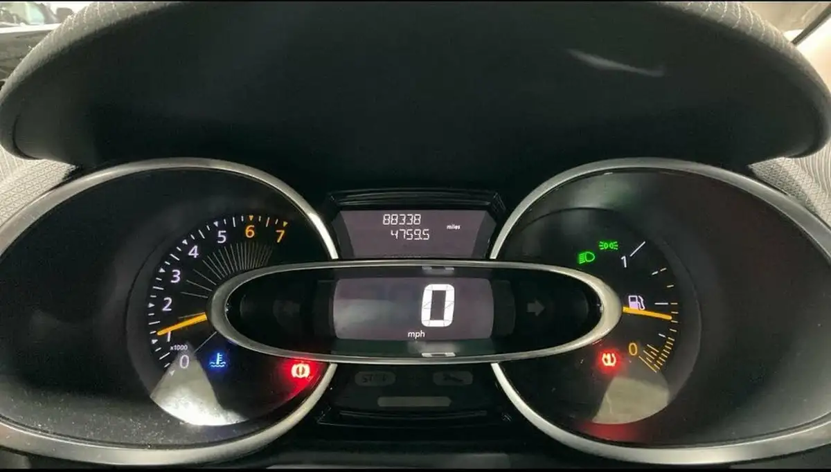 2015-renault-clio-12-dynamique-big-12