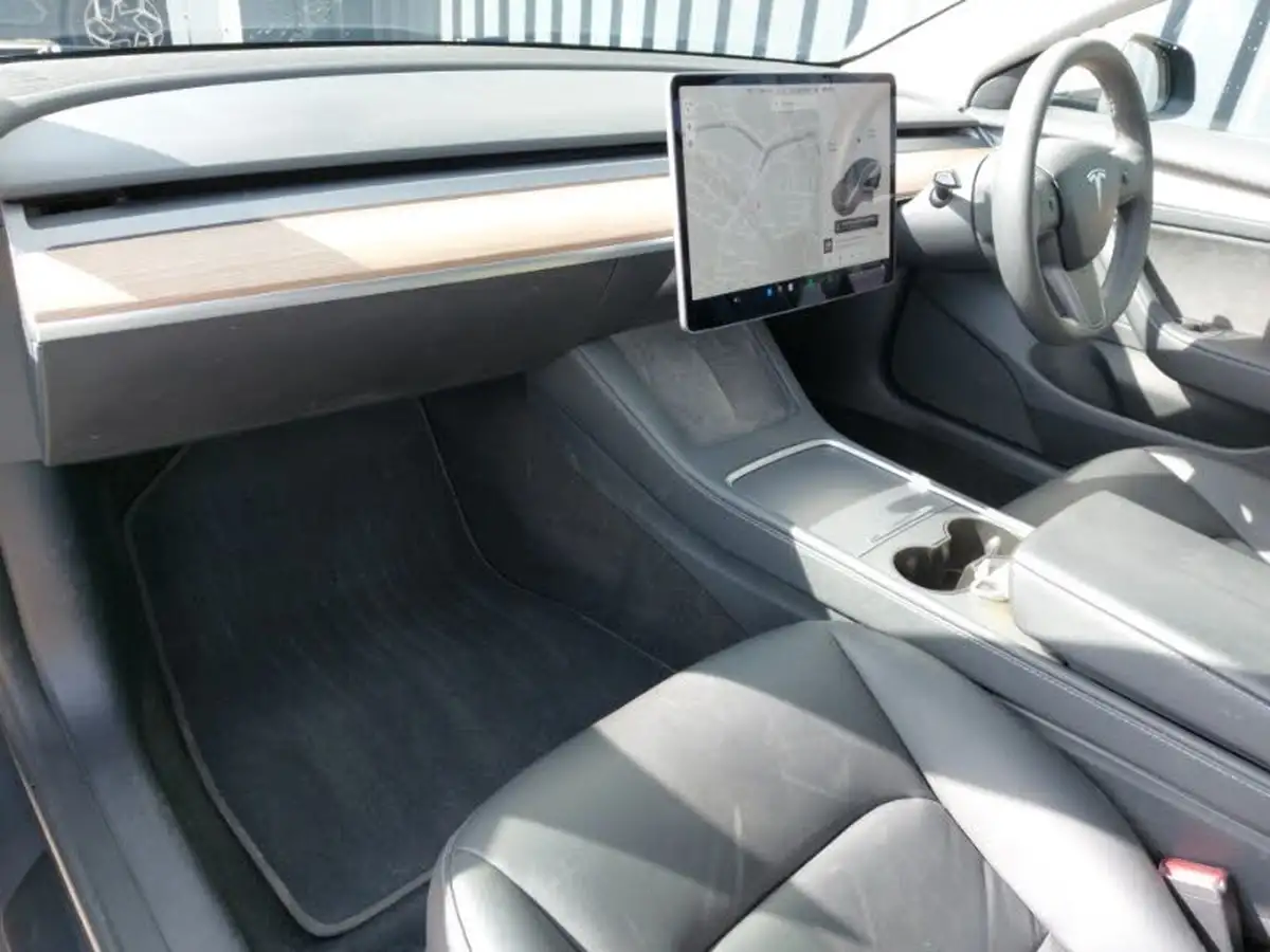 2021-tesla-model-3-e-long-range-awd-big-4