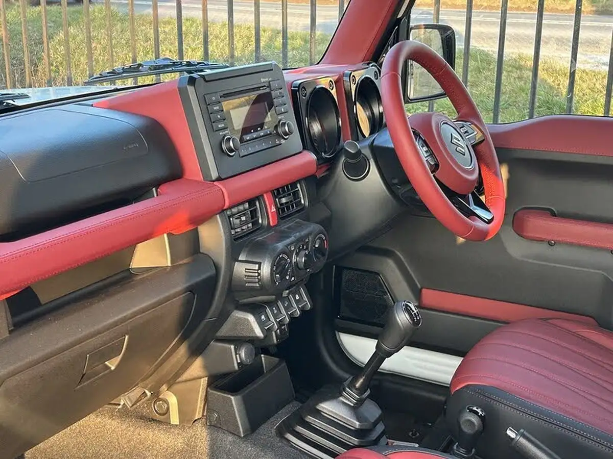 2024-suzuki-jimny-15-light-commercial-allgrip-big-3