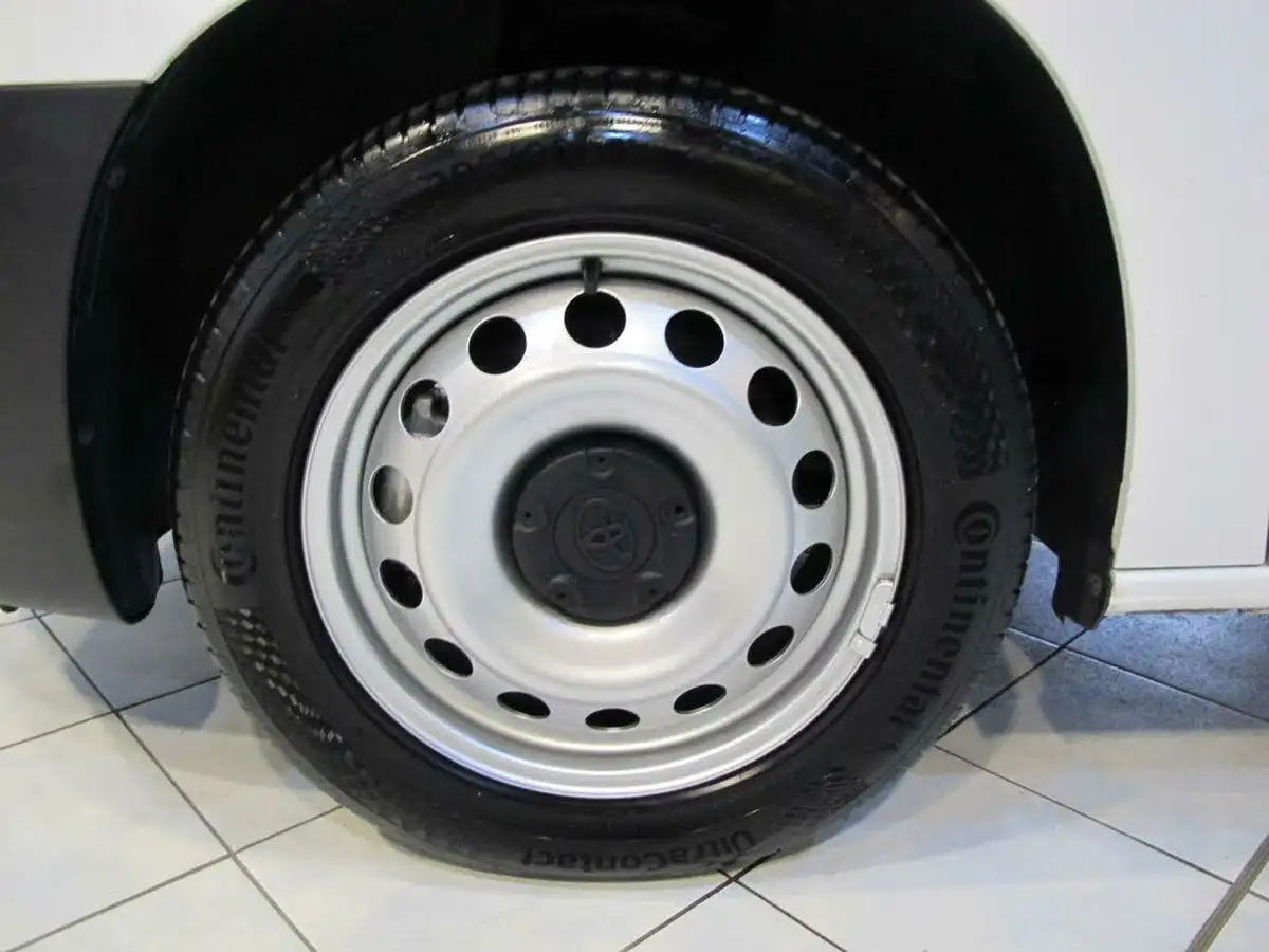 2021-toyota-proace-city-15d-active-100hpeu6dt-e-big-34