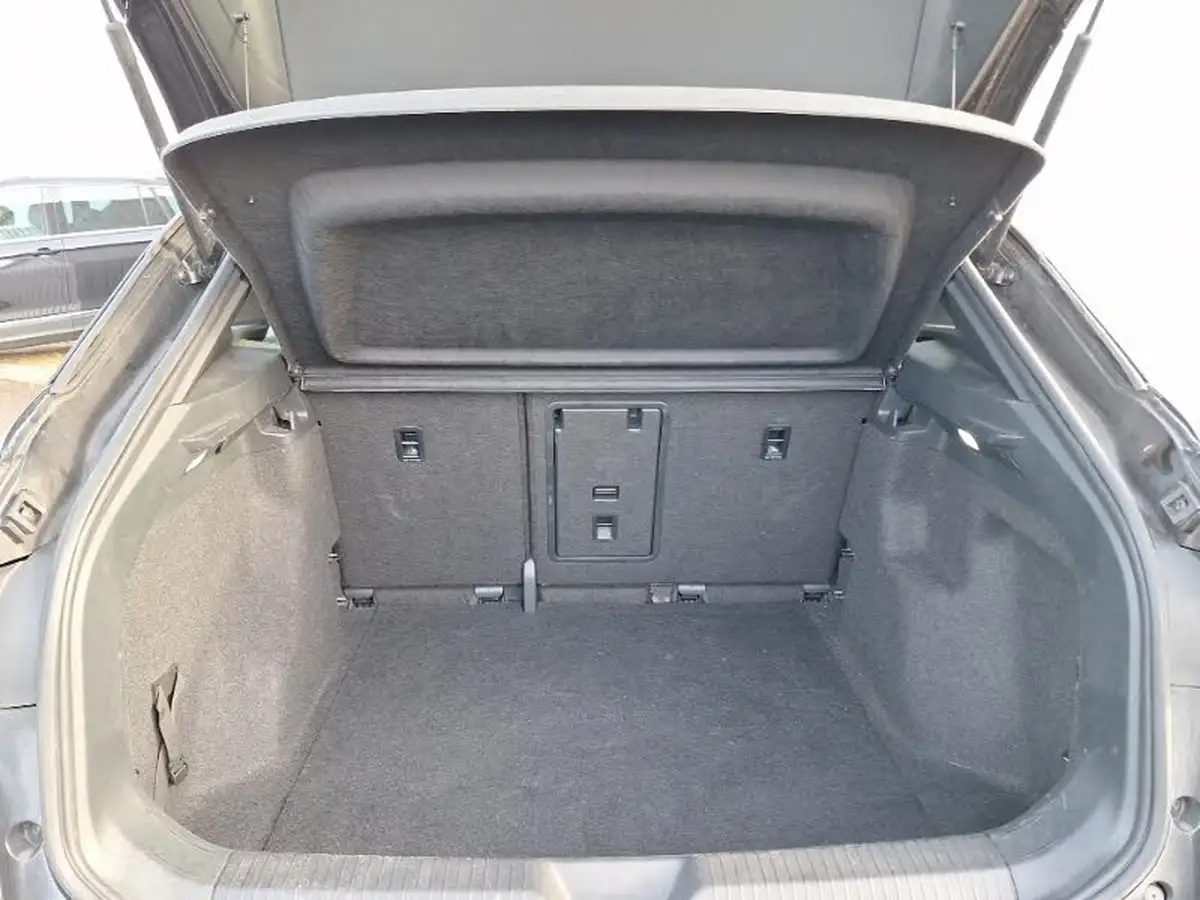 2021-volkswagen-id4-e-life-148ps-52kwh-pure-big-7