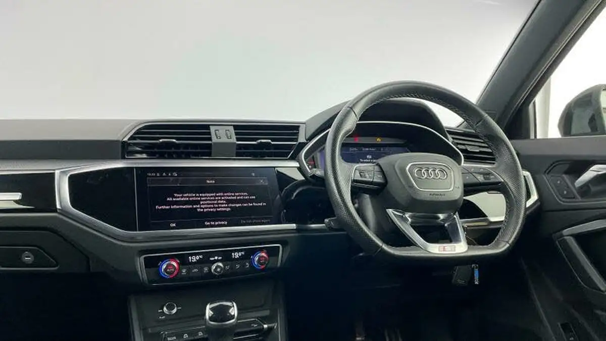 2021-audi-q3-15-35-tfsi-black-edition-codcomfort-sound-pack-station-wagon-big-27