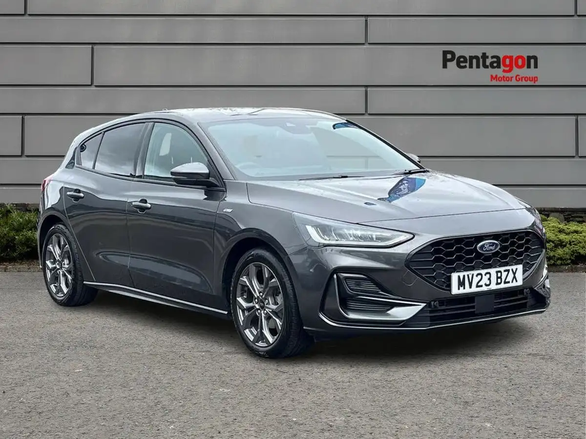 2023-ford-focus-10t-st-line-125ps-hatchback-big-0