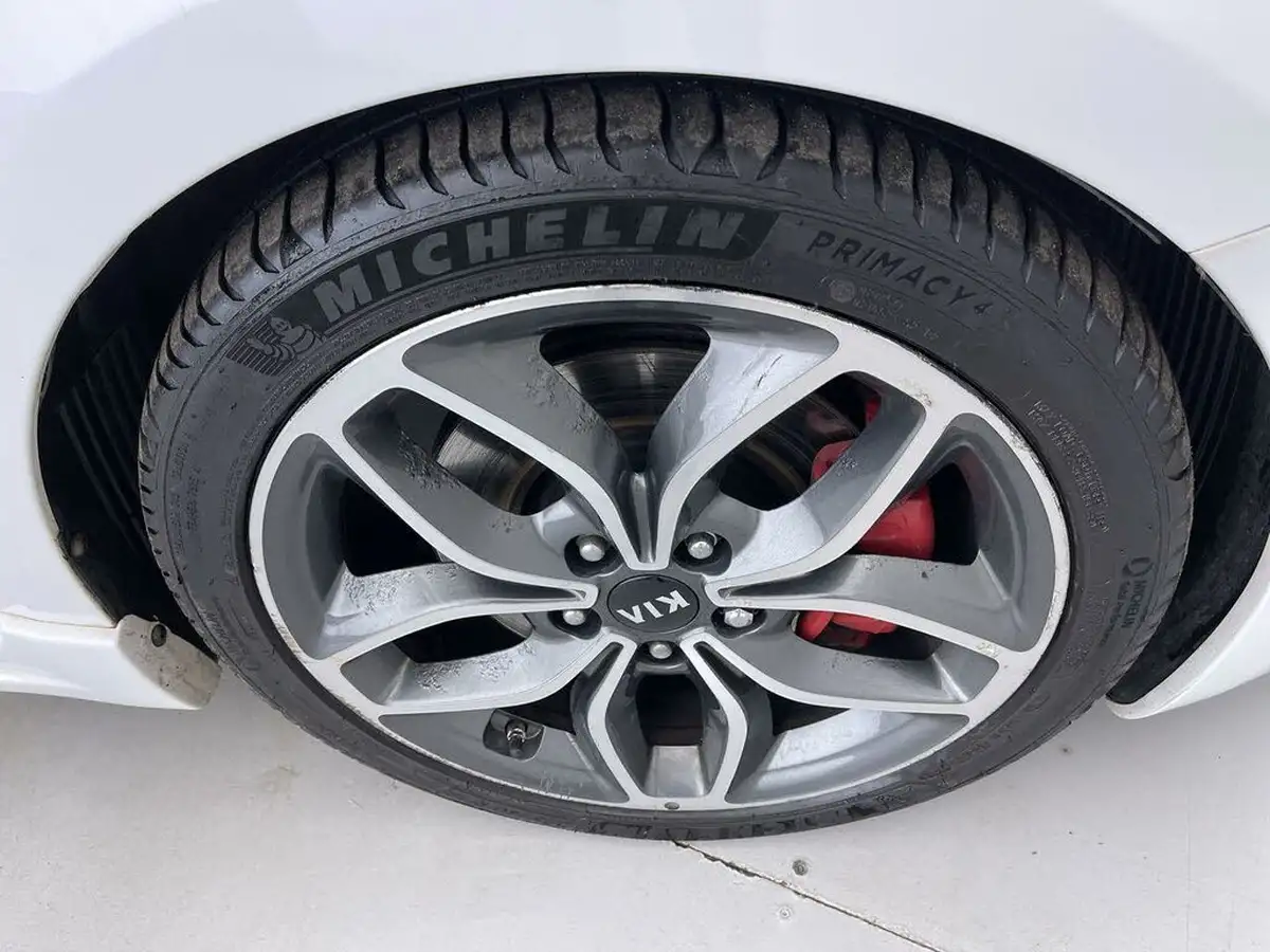 2017-kia-pro-ceed-16-t-gdi-gt-big-23