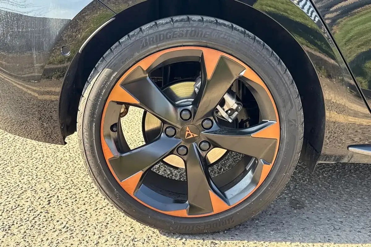 2024-cupra-leon-nf-15-tsi-v1-design-edition-hatchback-big-10