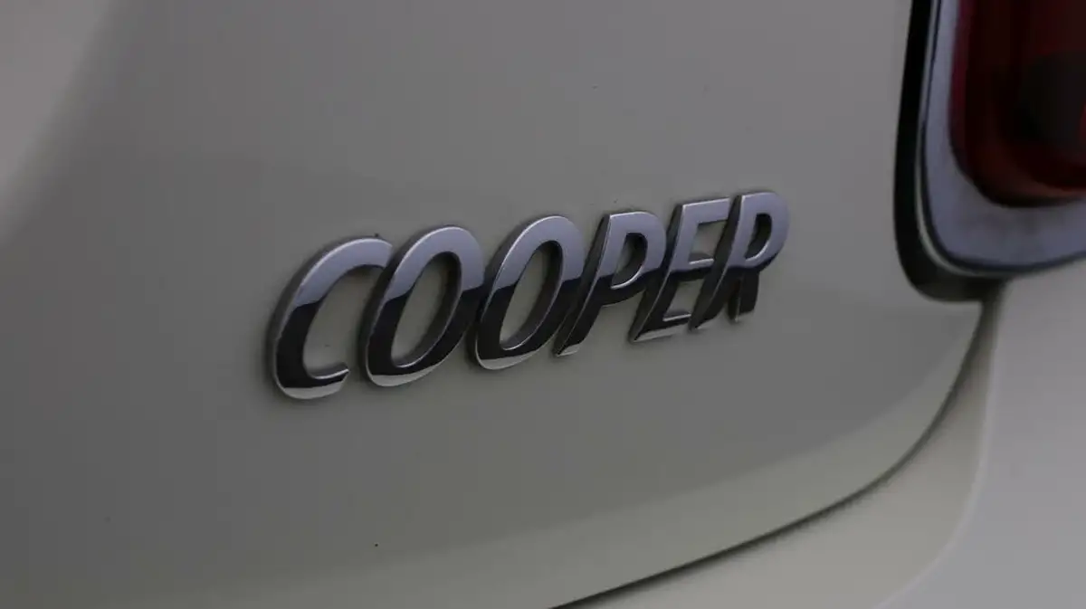 2021-mini-cooper-15-cooper-exclusive-hatchback-3d-auto-big-20