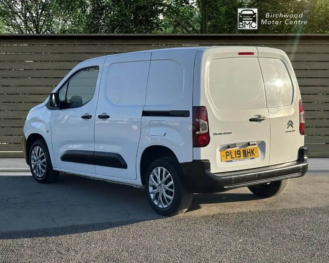 2019-citroen-berlingo-15bluehdi-1000-enterprise-100pseu6dt-e-panel-big-7