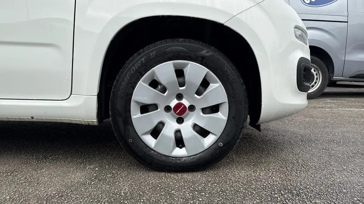 2020-fiat-panda-12-pop-big-19