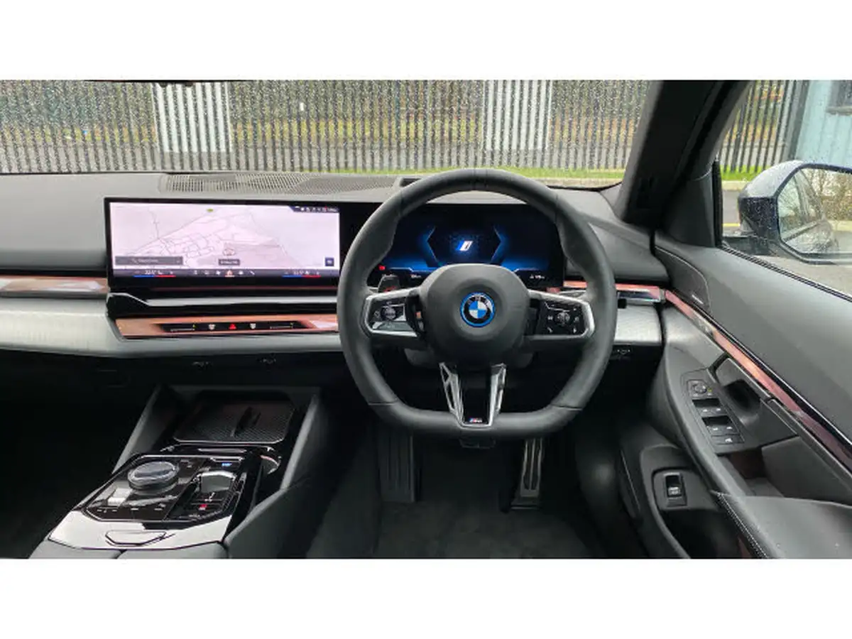 2024-bmw-5-series-e-i5-edrive40-m-sport-saloon-4d-big-4