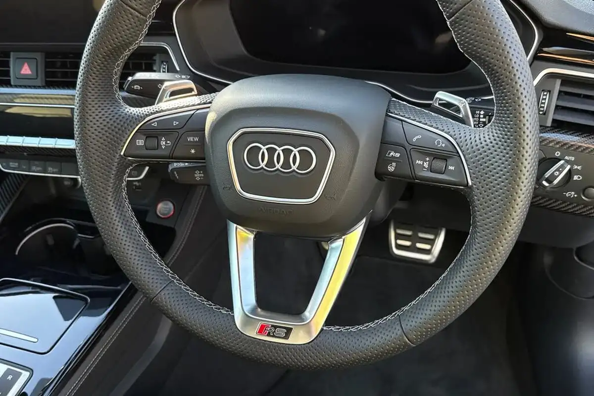 2024-audi-rs4-avant-29-tfsi-carbon-black-big-30