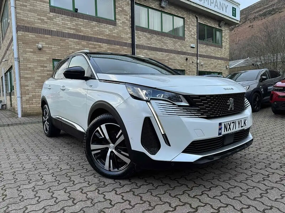 2022-peugeot-3008-suv-15-bluehdi-gt-big-0