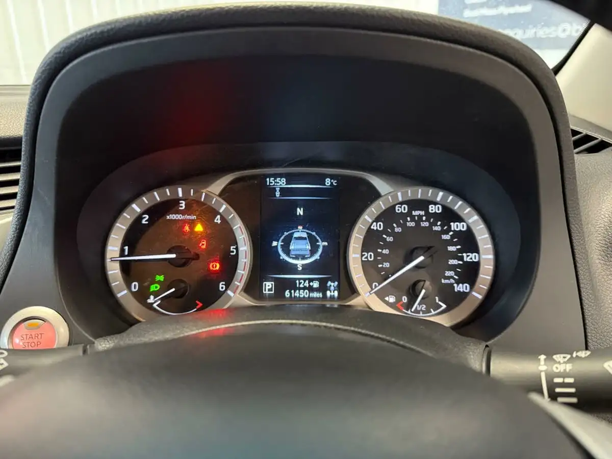 2018-nissan-navara-23dci-tekna-auto-big-22