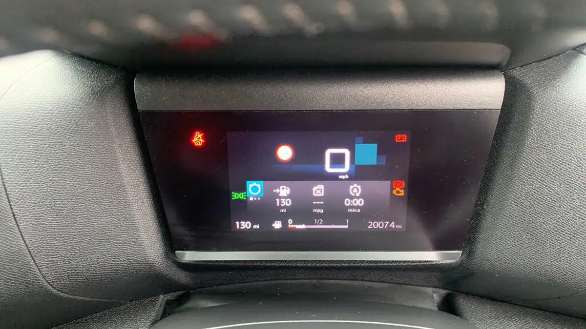 2022-citroen-c4-12-puretech-sense-big-12