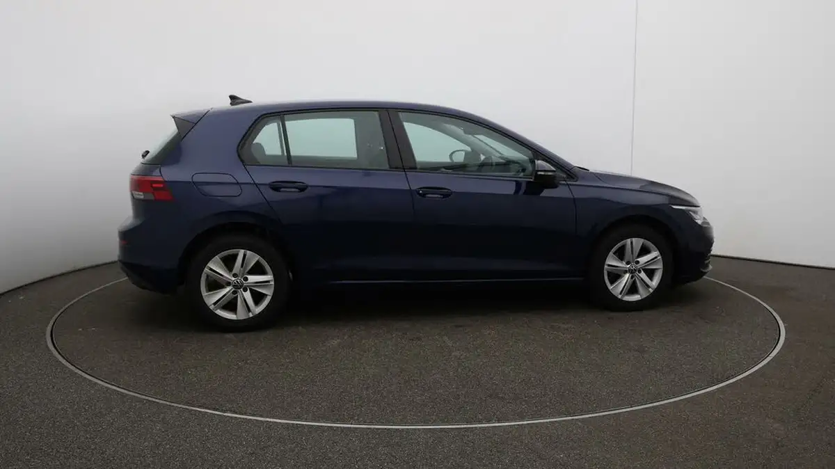 2022-volkswagen-golf-15-tsi-life-130ps-hatchback-big-48
