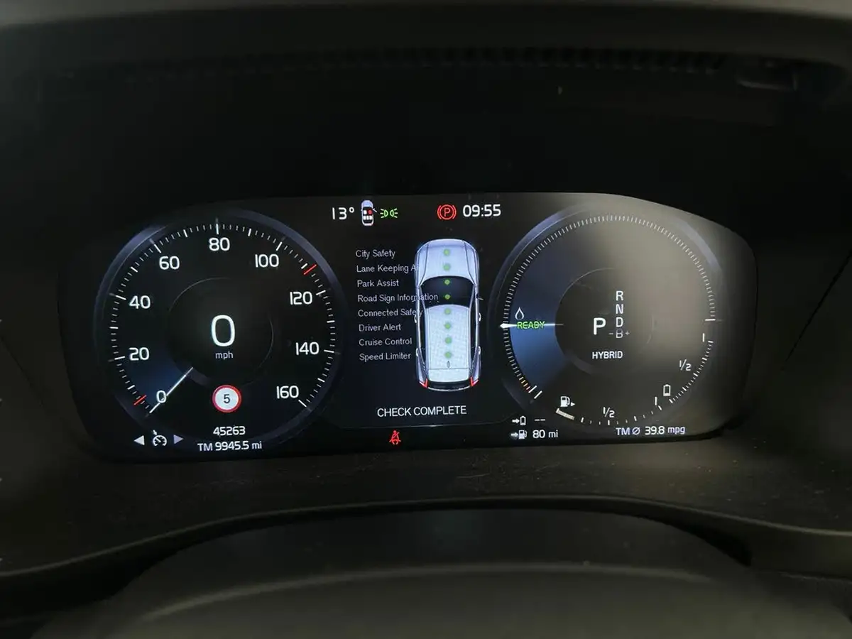 2022-volvo-xc40-15-t4-inscription-expression-big-23