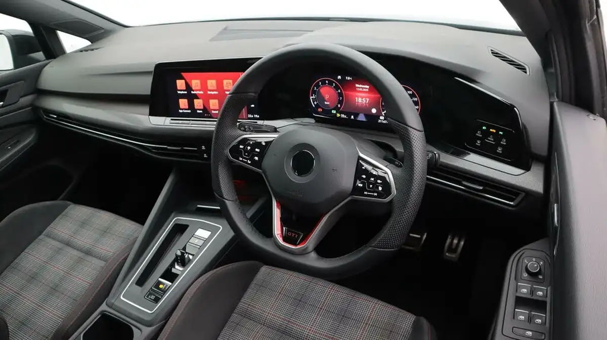 2022-volkswagen-golf-20-tsi-gti-dsg-big-9