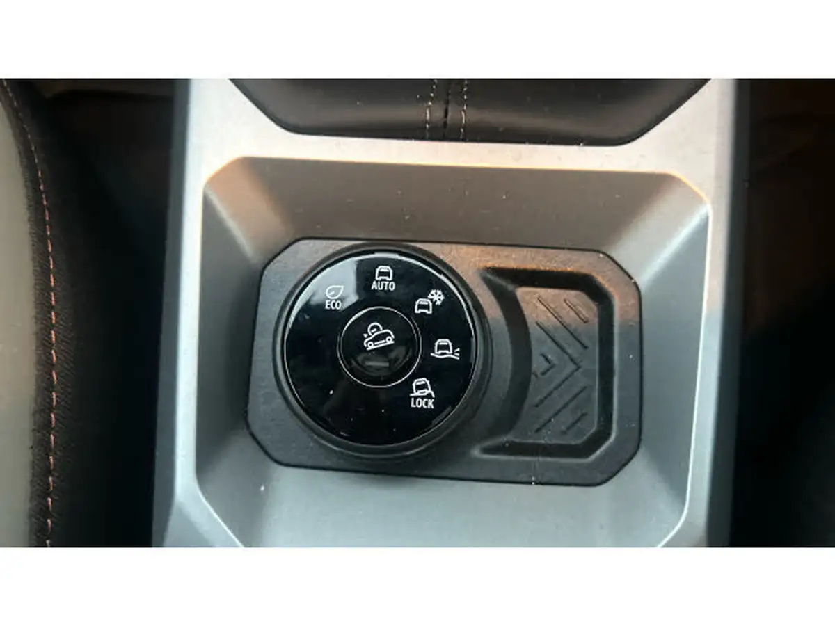 2024-dacia-duster-13-tce-extreme-130bhp-4x4-1199cc-big-18