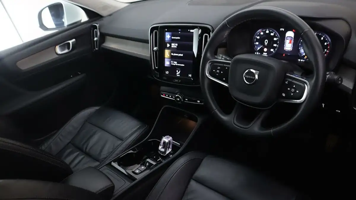 2022-volvo-xc40-20-b4-inscription-awd-big-9