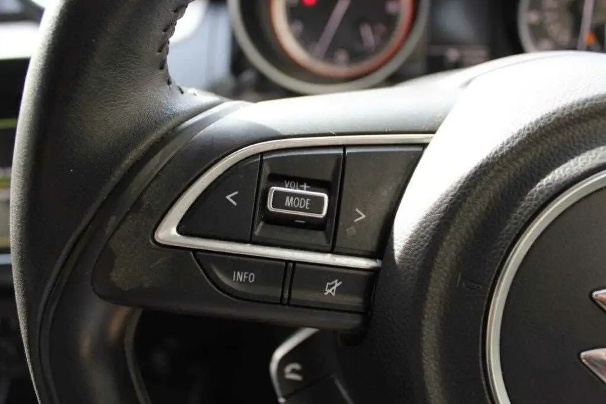 2020-suzuki-swift-12-dualjet-sz-t-90ps-1242cc-big-27