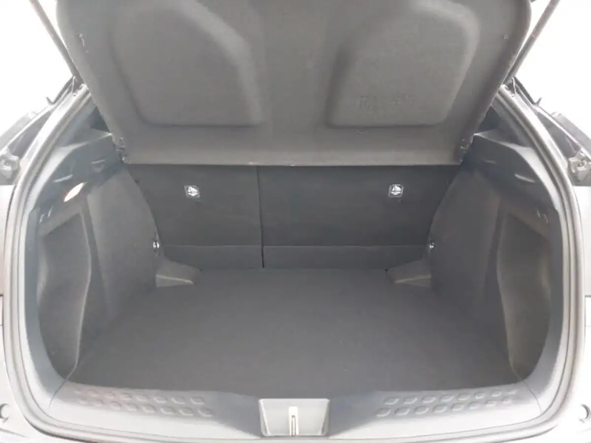 2021-toyota-c-hr-18-vvt-i-icon-big-7